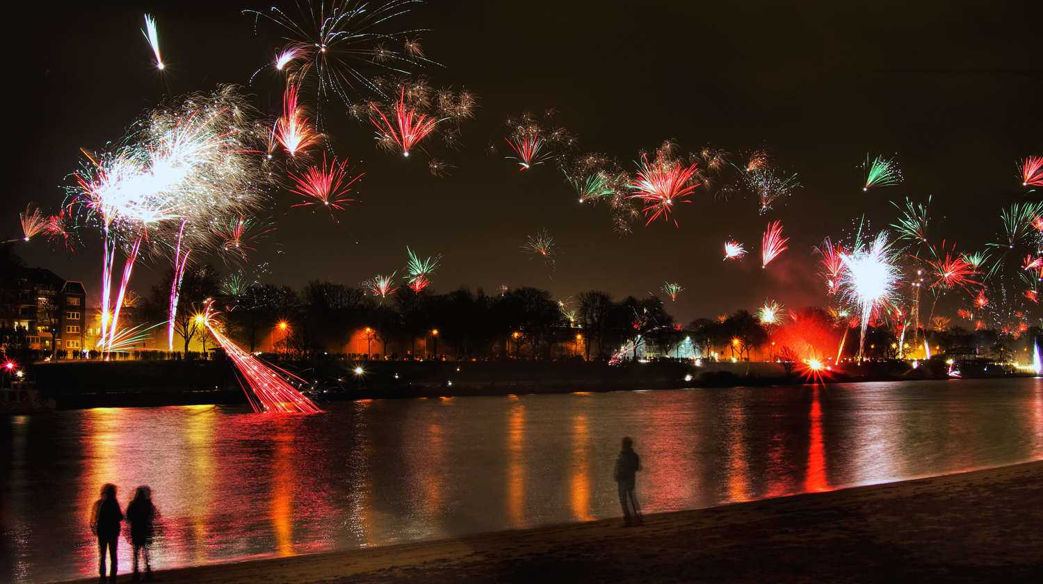 Silvesterfeuerwerk Bremen Weser