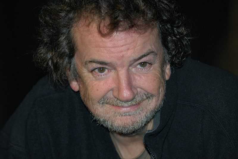 Andy irvine Live